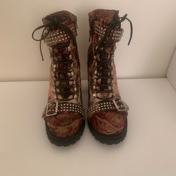 Floral Lilith Boots - Picture 4 of 6